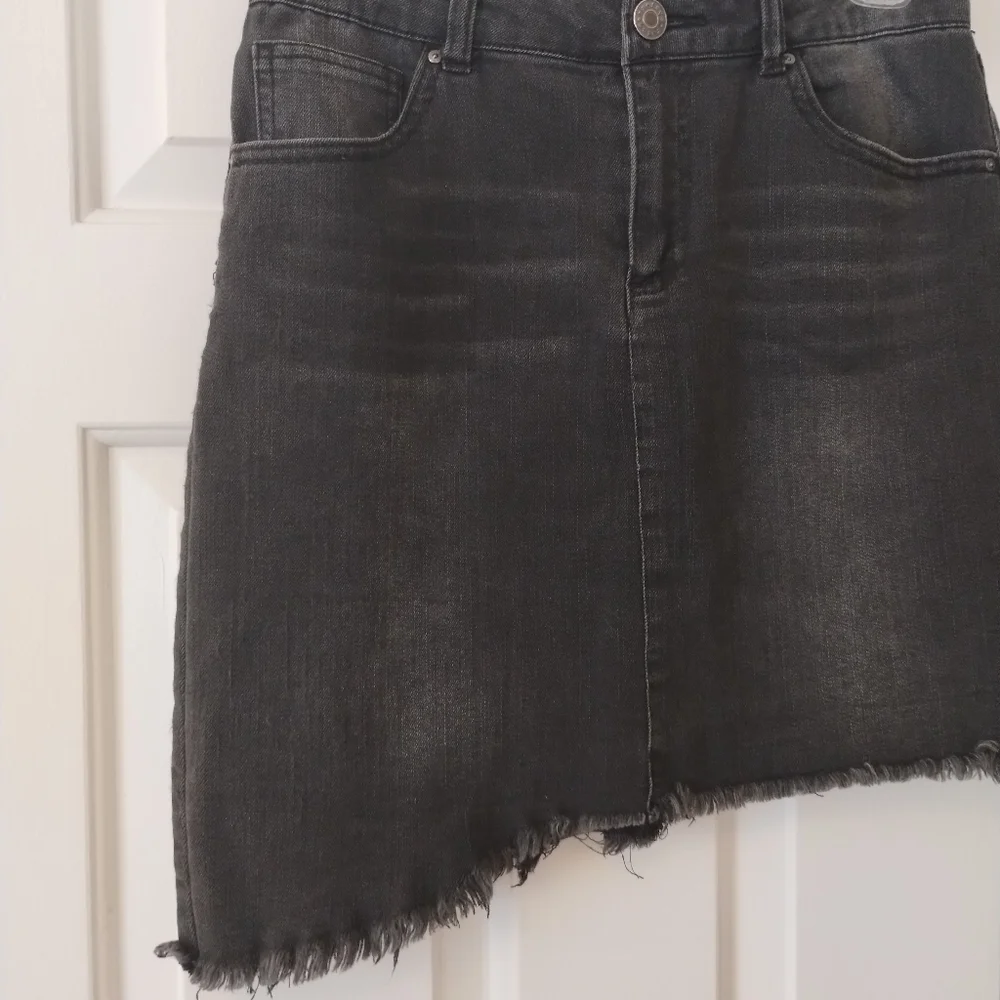 Refuge asymmetrical stretchy denim skirt - Picture 5 of 6